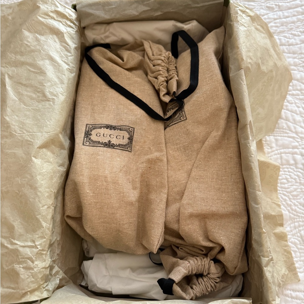 Authentic Gucci Sneakers - image 4